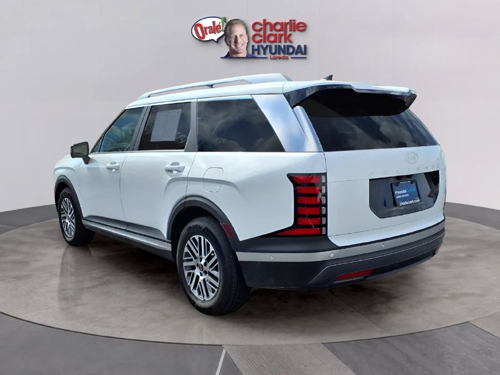 Certified 2026 Hyundai Palisade SEL FWD image 3