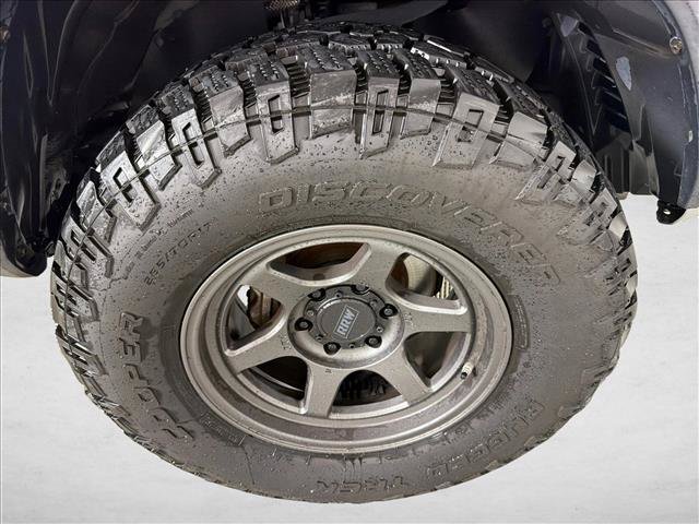 Used 2017 Toyota Tacoma TRD Off-Road w/ Tow Package RWD image 12