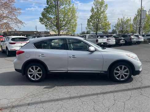 Used 2017 INFINITI QX50 2WD image 6