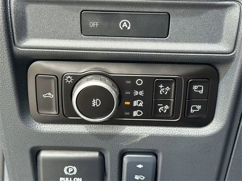 Used 2025 Ford F150 Lariat w/ Equipment Group 501A Mid image 34