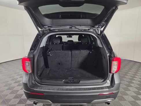 Used 2023 Ford Explorer Limited AWD/4WD image 29