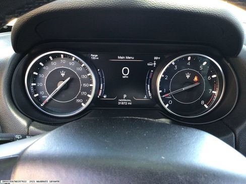 Used 2021 Maserati Levante AWD/4WD image 12