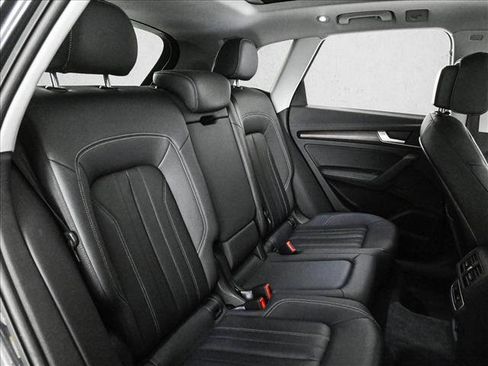 Used 2024 Audi Q5 2.0T Premium Plus w/ Premium Plus Package AWD/4WD image 19