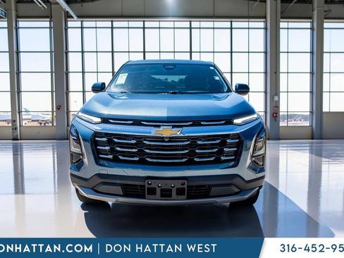 Used 2025 Chevrolet Equinox LT FWD image 22
