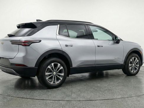 Used 2025 Chevrolet Equinox LT image 7