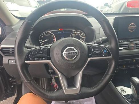Used 2021 Nissan Altima 2.5 SV w/ SV Premium Package AWD/4WD image 14