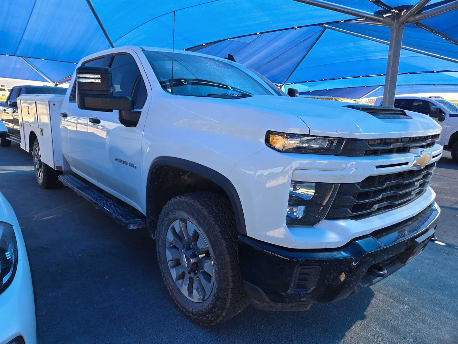 Used 2024 Chevrolet Silverado 2500 Custom w/ Custom Value Package AWD/4WD image 2