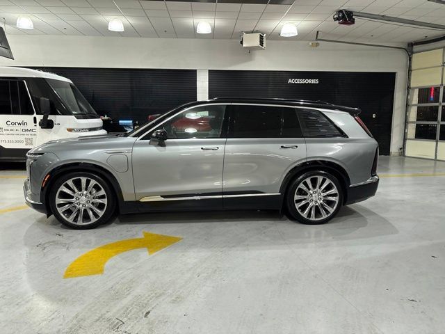 Certified 2026 Cadillac Vistiq Premium Luxury AWD/4WD image 5