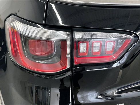 Used 2019 Jeep Compass Latitude w/ Popular Equipment Group image 31