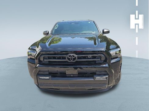 Used 2025 Toyota 4Runner SR5 AWD/4WD image 2
