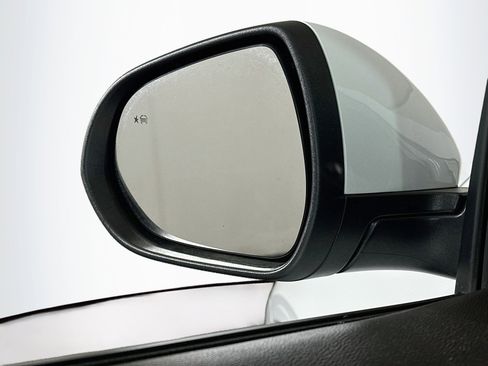 Used 2025 Buick Encore GX Preferred FWD image 16