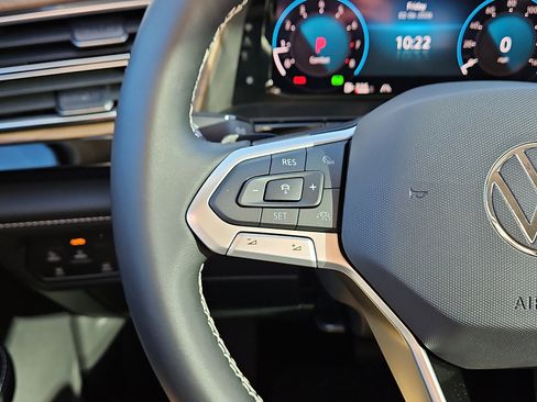 New 2026 Volkswagen Atlas SE image 19