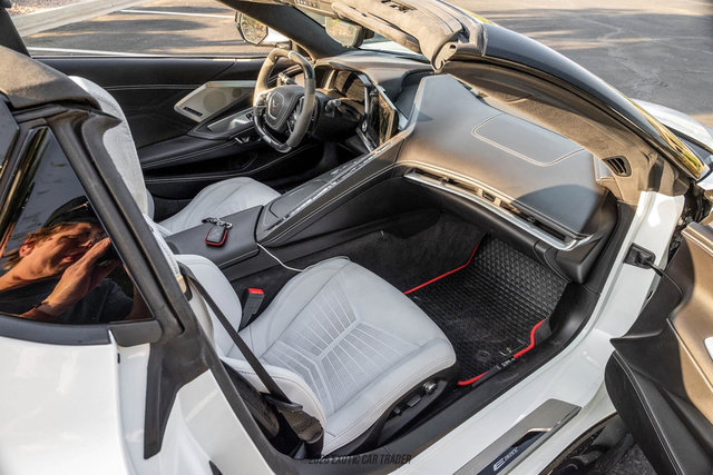 Used 2025 Chevrolet Corvette E-Ray AWD/4WD image 31