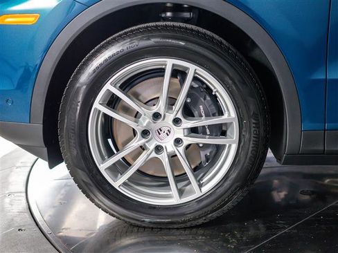 New 2026 Porsche Cayenne Coupe image 14