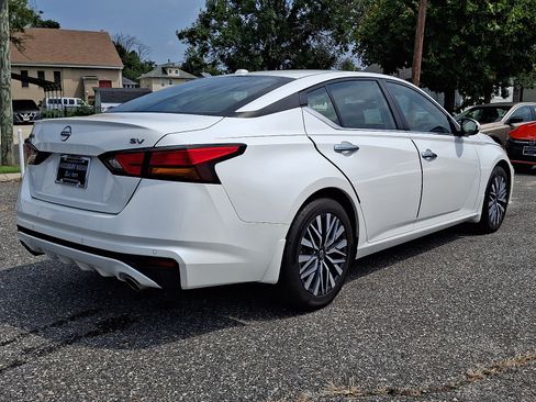 Certified 2024 Nissan Altima 2.5 SV w/ SV Premium Package FWD image 6