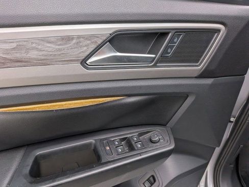 Used 2020 Volkswagen Atlas Cross Sport SE FWD image 11