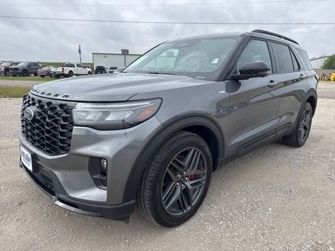 Used 2025 Ford Explorer ST-Line w/ ST-Line Street Pack AWD/4WD image 1