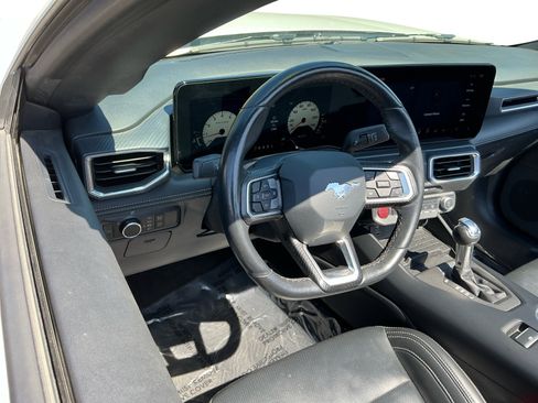 Used 2024 Ford Mustang Premium image 11