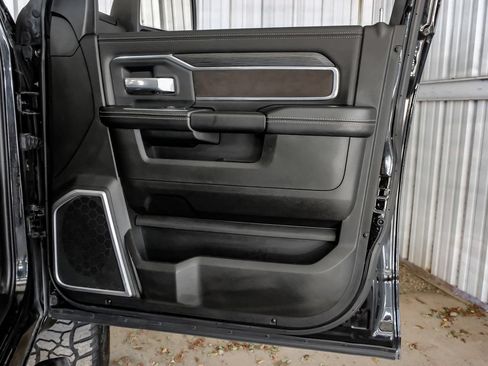 Used 2024 RAM 2500 Laramie w/ Night Edition AWD/4WD image 47