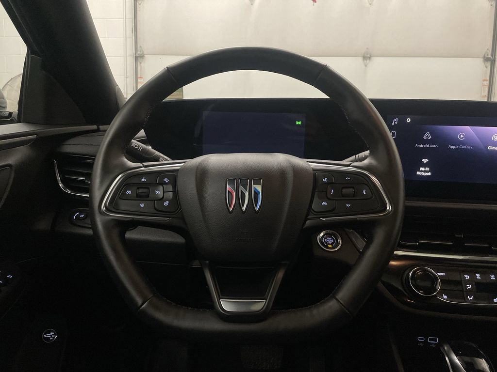 Used 2025 Buick Envista Sport Touring w/ Experience Buick Package FWD image 5