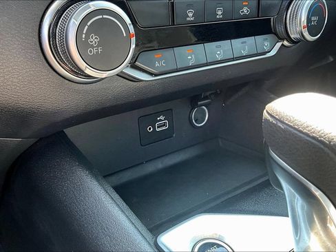Used 2022 Nissan Altima 2.5 S FWD image 18