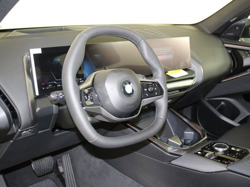 New 2026 BMW X3 xDrive30 w/ Premium Package image 4