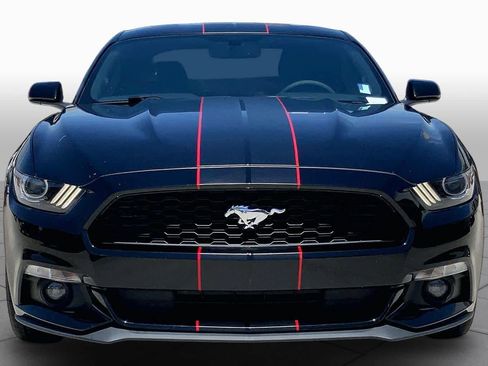 Used 2017 Ford Mustang Coupe RWD image 4