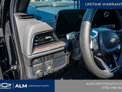 New 2026 Chevrolet Suburban Premier RWD image 37