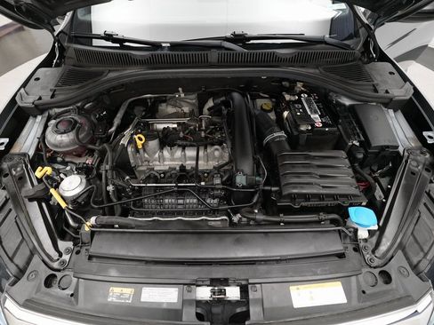 Used 2020 Volkswagen Jetta R-Line w/ R-Line Cold Weather Package image 3