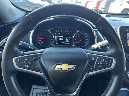 Used 2018 Chevrolet Malibu LT image 27
