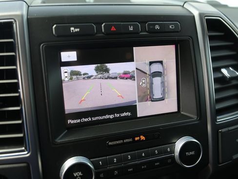 Used 2021 Ford Expedition Platinum RWD image 17