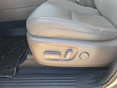 Used 2023 Lexus GX 460 Premium image 24