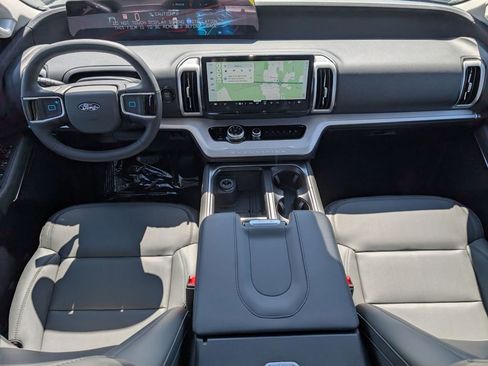 New 2026 Ford Expedition Active image 48