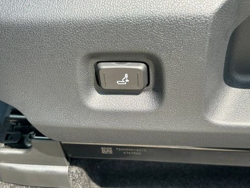 Certified 2026 Toyota Tacoma TRD Sport AWD/4WD image 24