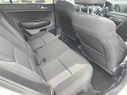 Used 2020 Kia Sportage LX FWD image 19