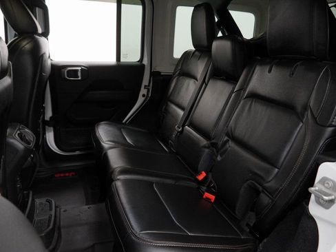 Certified 2021 Jeep Wrangler Unlimited Rubicon w/ Xtreme Recon 35" Tire Package image 23