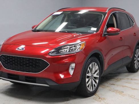 Certified 2020 Ford Escape Titanium AWD/4WD image 8