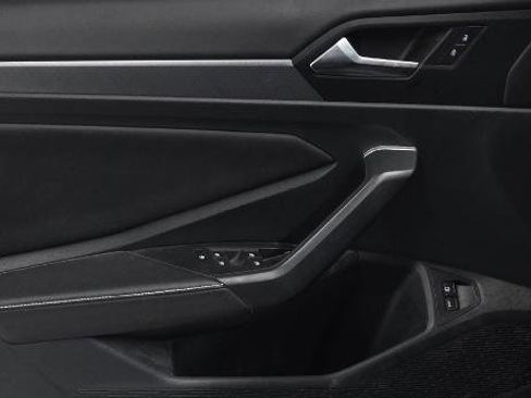 Used 2024 Volkswagen Jetta SE image 10