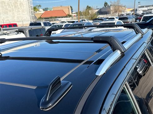 Used 2021 Cadillac Escalade Premium Luxury w/ LPO, Illumination Package image 12