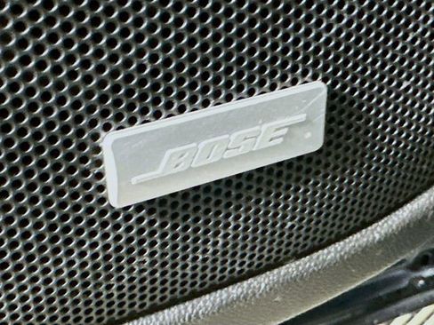 Used 2023 GMC Acadia Denali w/ Denali Ultimate Package image 19