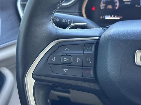 Used 2021 Jeep Grand Cherokee L Limited image 18