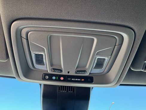 Used 2023 Chevrolet Silverado 1500 Custom image 46