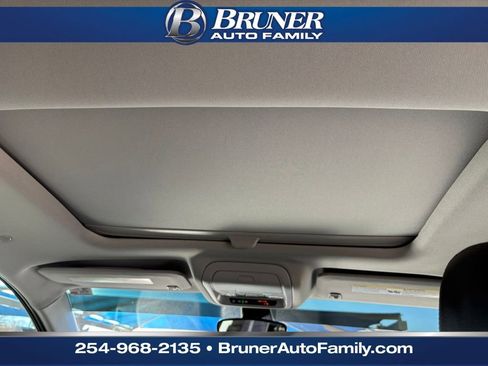 Used 2023 GMC Acadia AT4 w/ Technology Package image 27