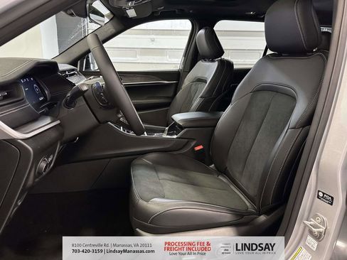 New 2026 Jeep Grand Cherokee Altitude AWD/4WD image 19