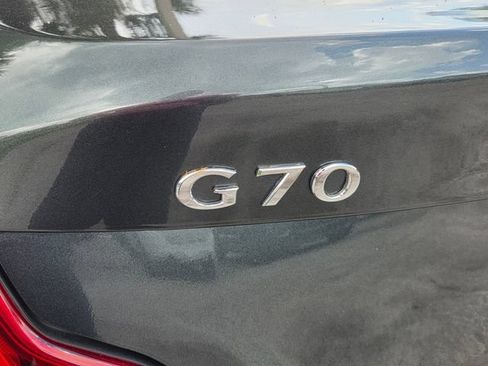 Used 2019 Genesis G70 3.3T Design RWD image 4