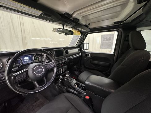 Used 2022 Jeep Wrangler Sport AWD/4WD image 23