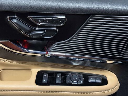 Certified 2022 Lincoln Corsair Reserve w/ Equipment Group 201A AWD/4WD image 8