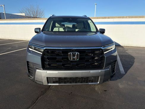 Used 2026 Honda Pilot Touring image 8
