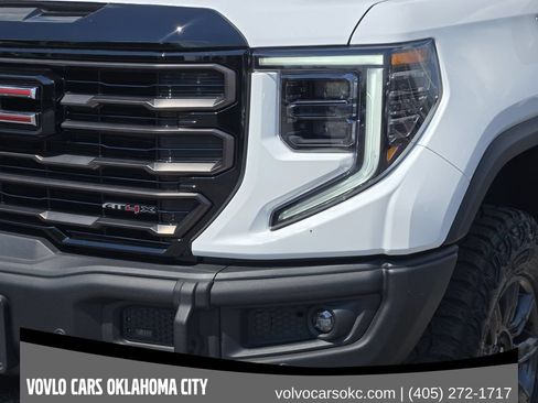 Used 2025 GMC Sierra 1500 AT4X AWD/4WD image 9