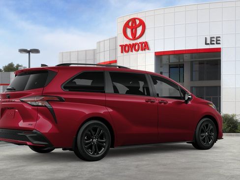 New 2026 Toyota Sienna XSE AWD/4WD image 10